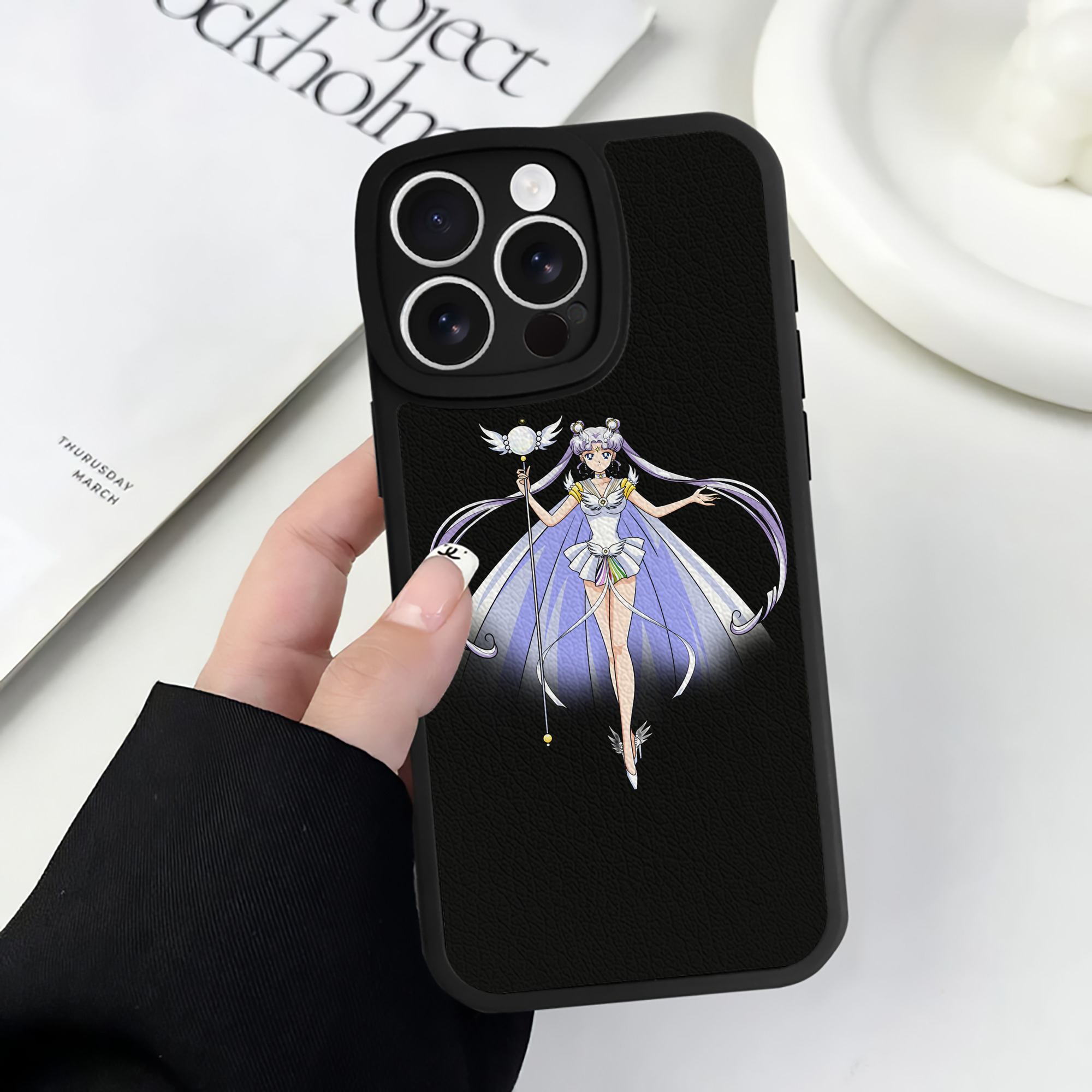 （画像用） 美少女戦士セーラームーン 月野 うさぎ つきの うさぎ Sailor Moon Tsukino Usagi 【iPhone 16シリーズ対応】シリコンスマホケース（レザー調） 材質：シリコン